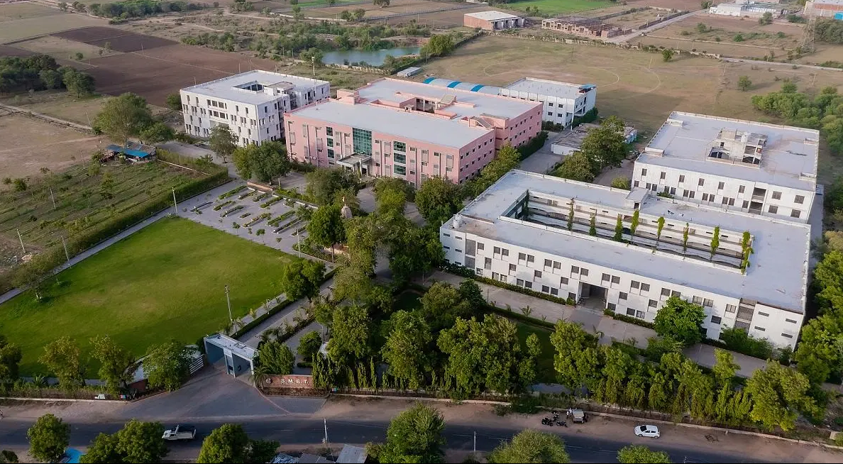 Monark University